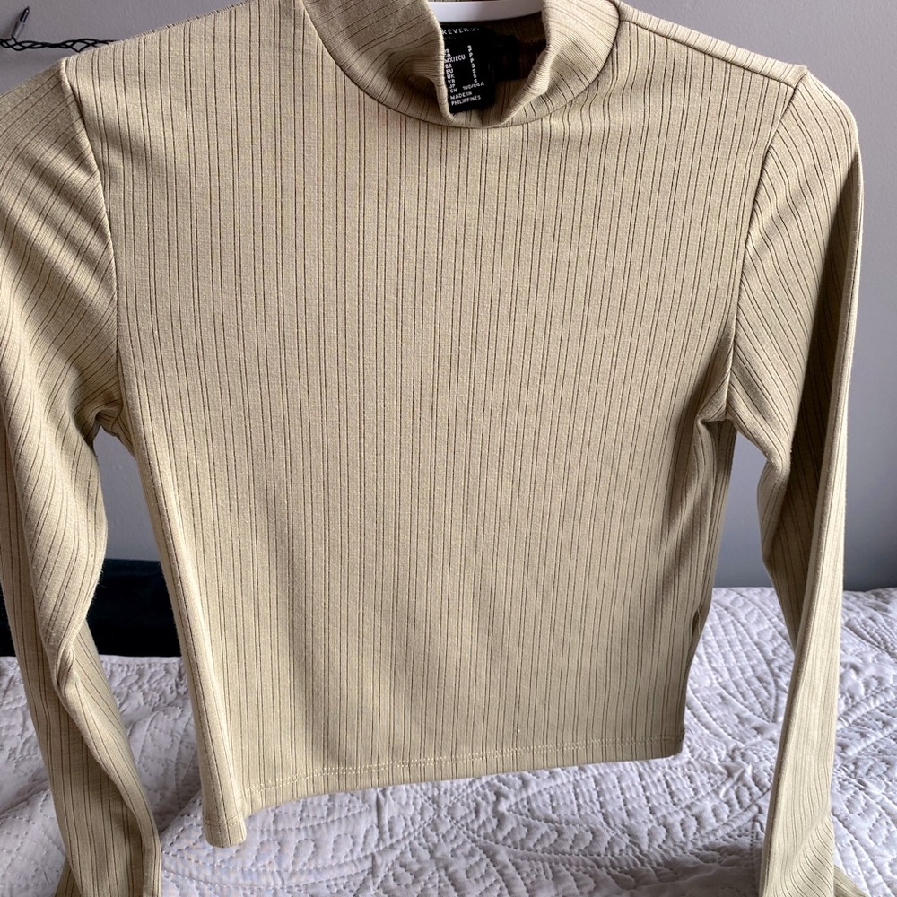 F21 cropped long sleeve